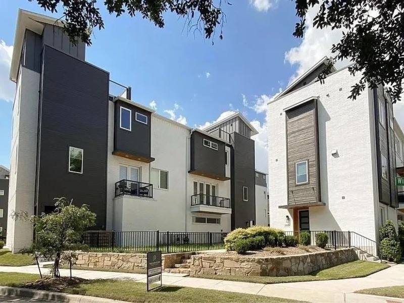 Townhouse for rent at 2832 Wingate St #1, Fort Worth, TX 76107