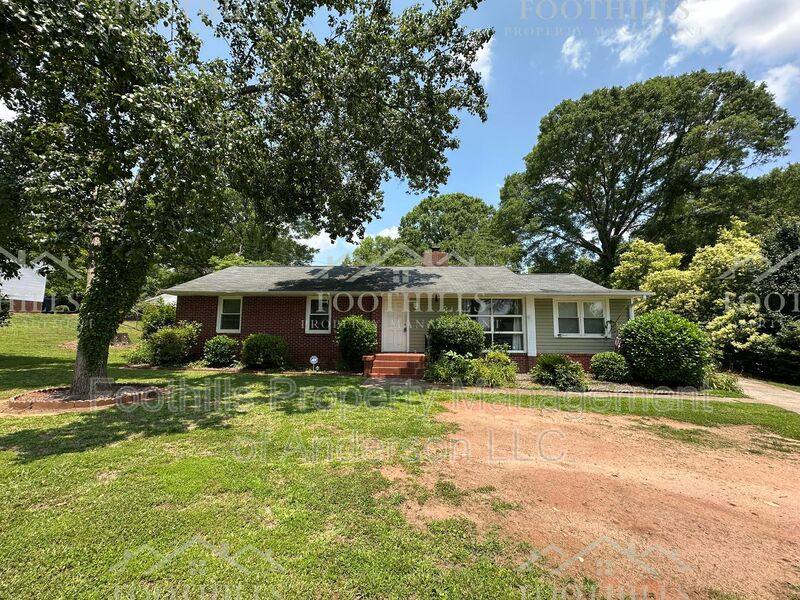 House for rent at 809 Wilson St, Anderson, SC 29621