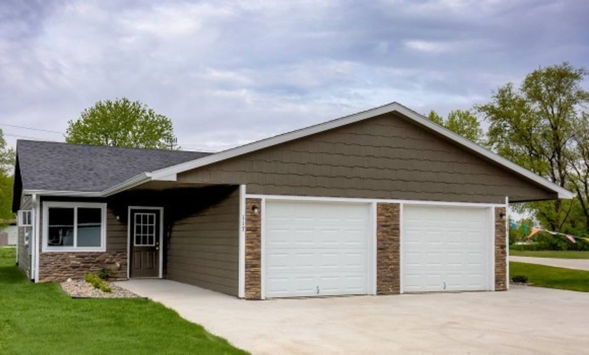 Apartment for rent at 2603 S 2nd Ave, Marshalltown, IA 50158