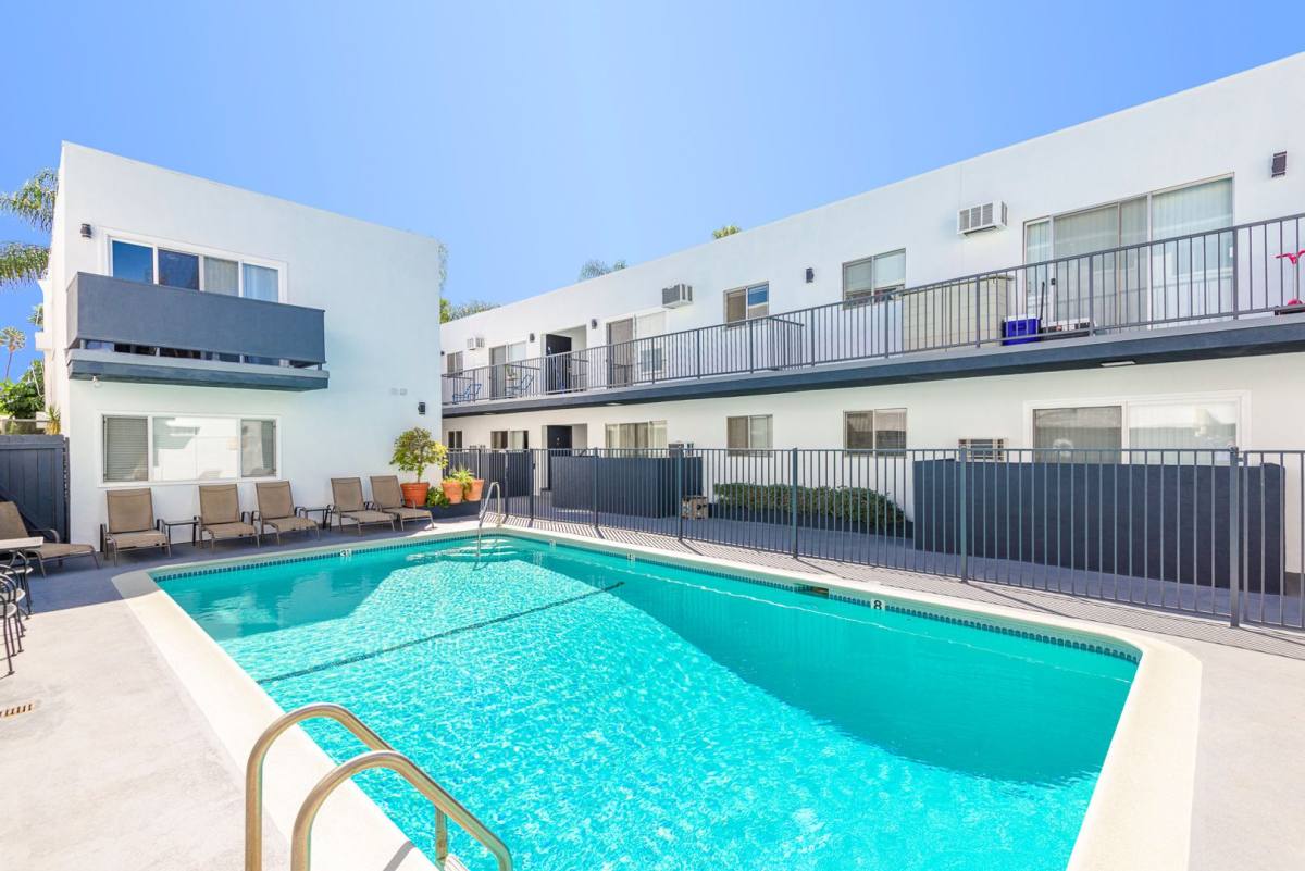 Apartment for rent at 1261 N Laurel Ave, Los Angeles, CA 90046