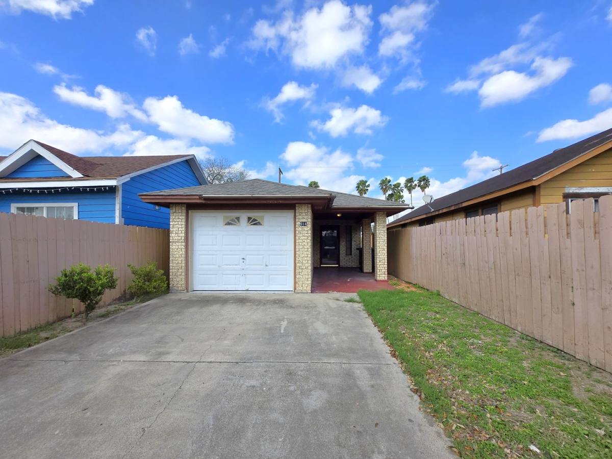 House for rent at 914 W Pierce Ave, Harlingen, TX 78550