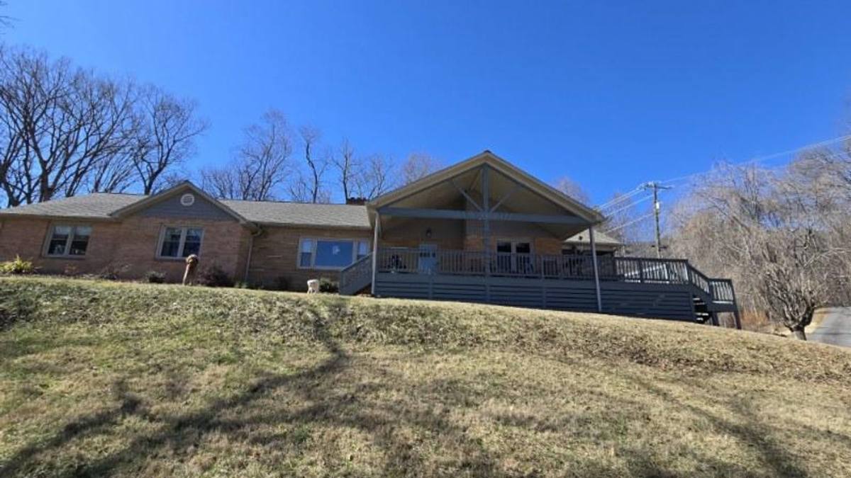 House for rent at 53 Dewees Dr, Sylva, NC 28779