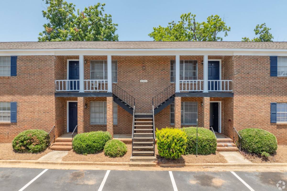 Apartment for rent at 2337 Sharon Dr, Albany, GA 31707