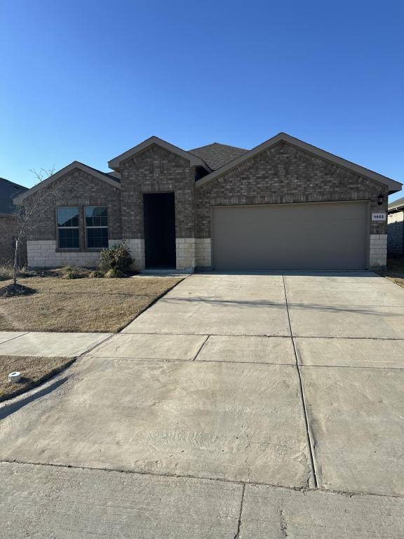House for rent at 1902 Skylar Lane, Cleburne, TX 76033