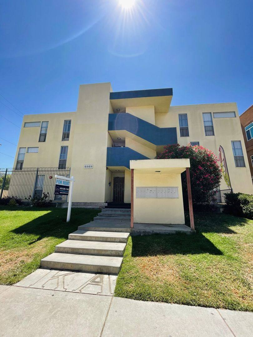 Apartment for rent at 5565 Hardy Ave, San Diego, CA 92115