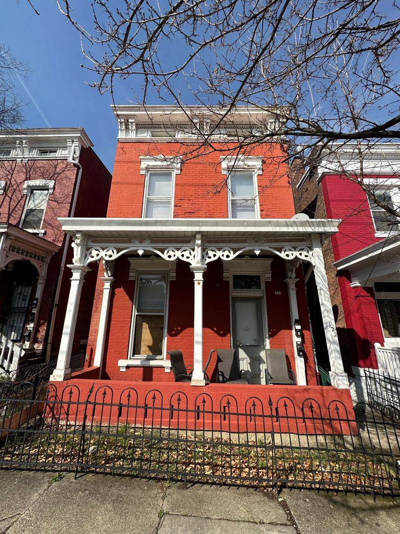 Apartment for rent at 122 E University Ave, Cincinnati, OH 45219