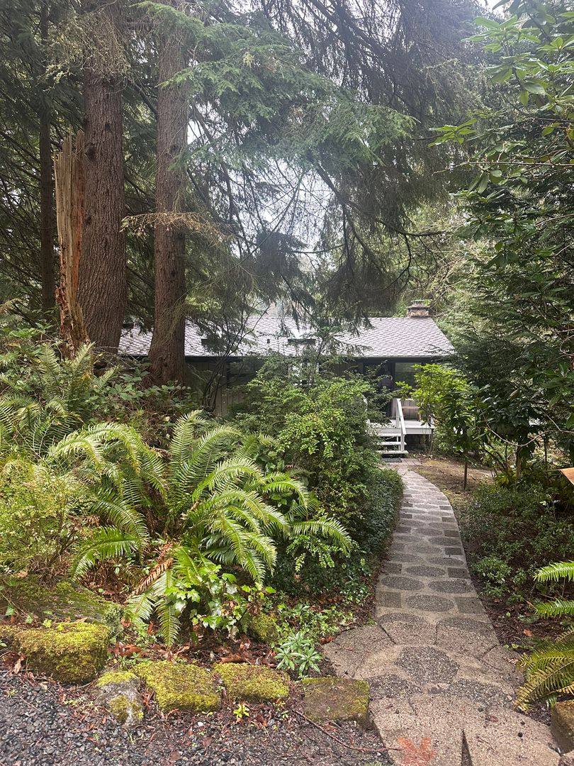 House for rent at 6670 1 2 Bayview Blvd, Bainbridge Island, WA 98110