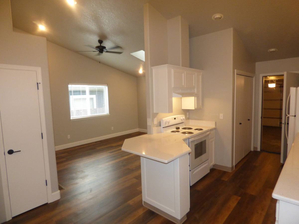 Apartment for rent at 3710-3712 Osborn Ave NE, Salem, OR 97301