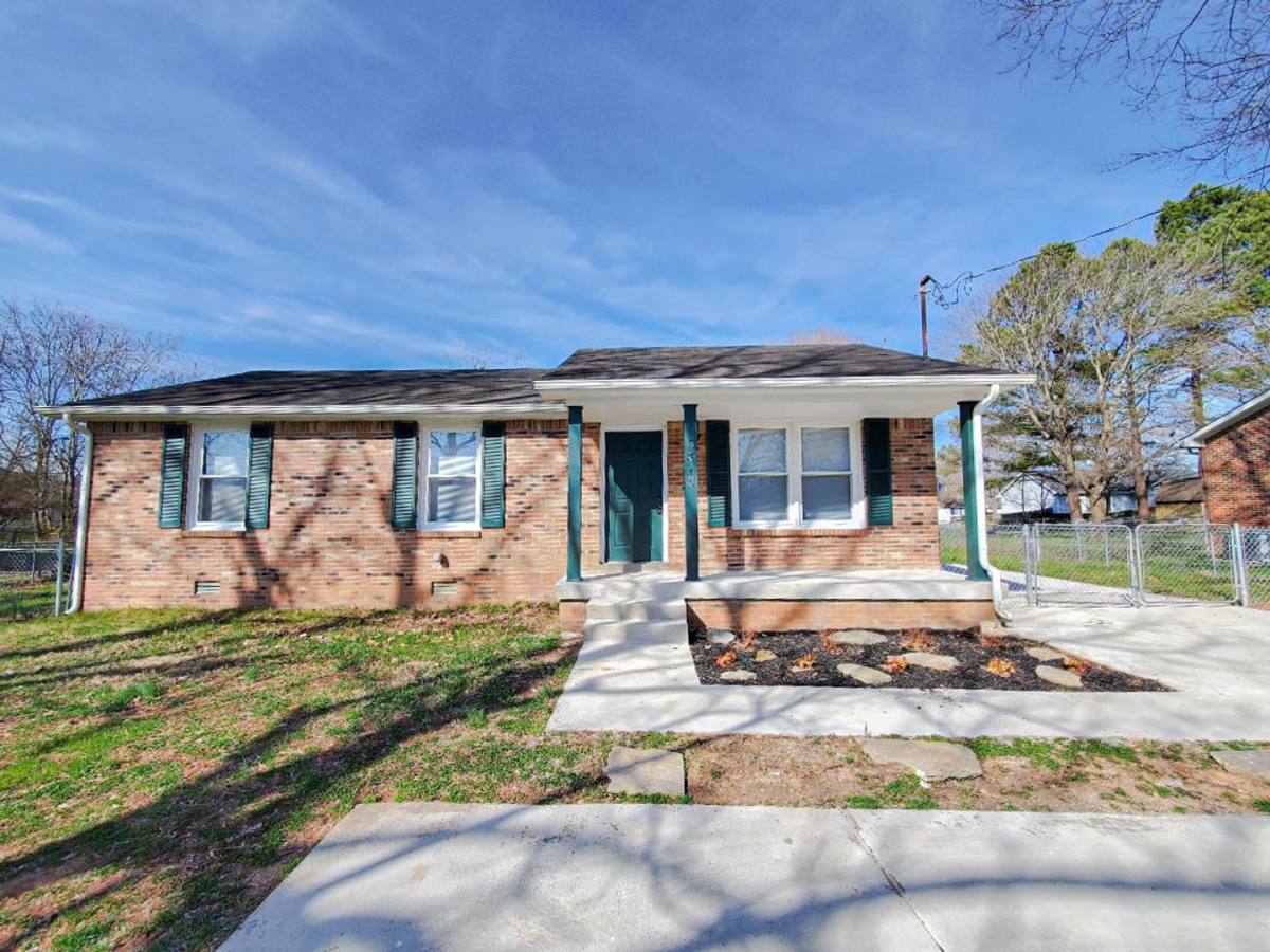 House for rent at 3418 Pembroke Rd, Clarksville, TN 37042