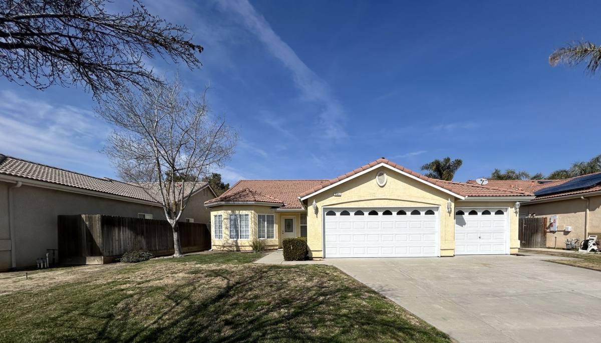 House for rent at 985 Golf, Lemoore, CA 93245