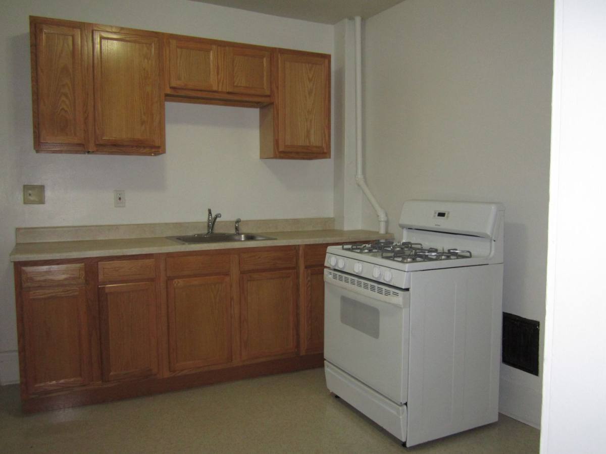 Apartment for rent at 120-24 Trinity Place, Syracuse, NY 13210