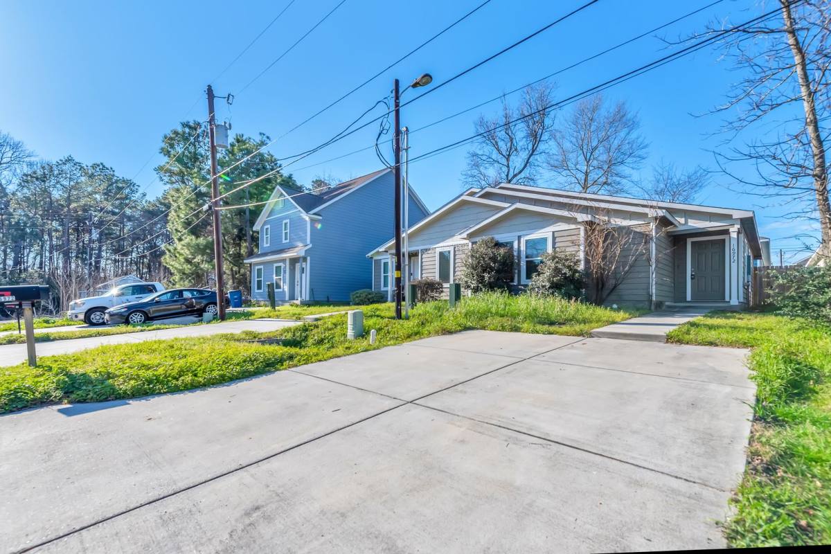 House for rent at 16972 W Ivanhoe, Montgomery, TX 77316