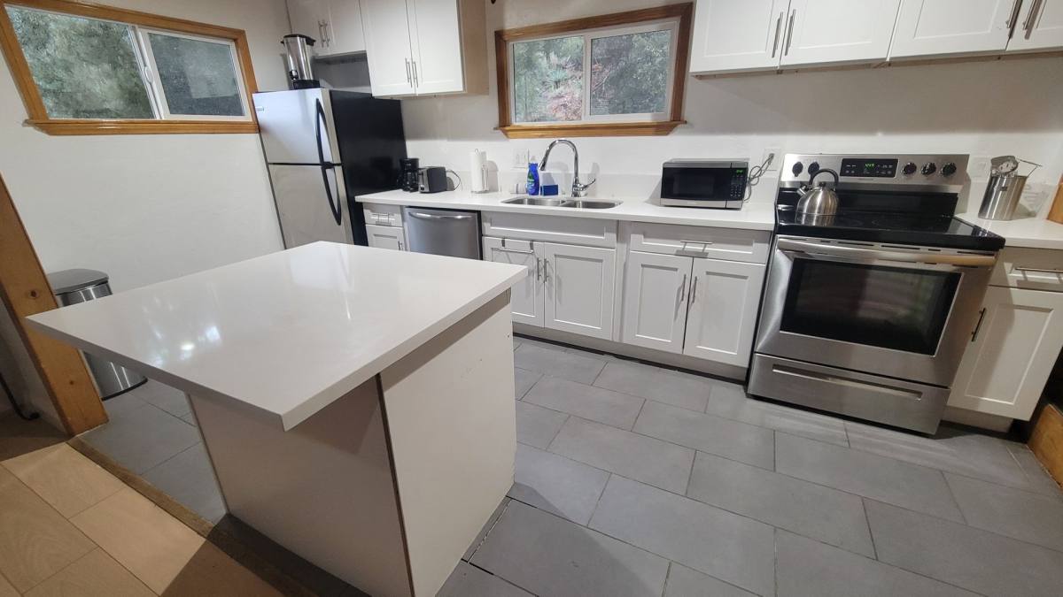 House for rent at 2050 Woodland Dr, Pine Mountain Club, CA 93222
