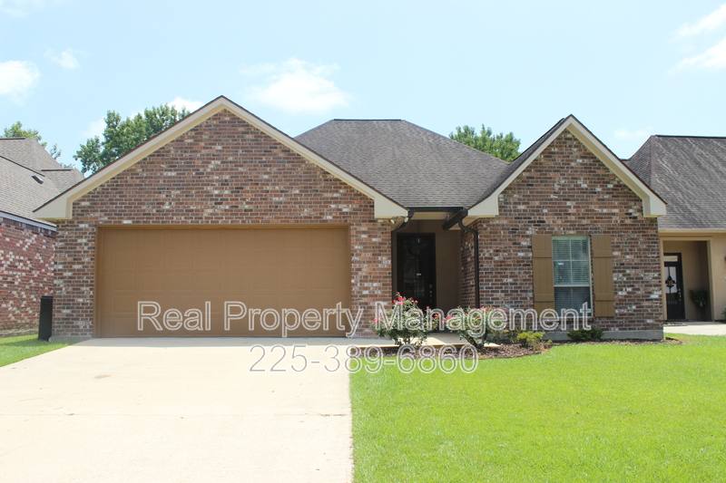 House for rent at 12328 Dutchtown Villa Dr, Geismar, LA 70734