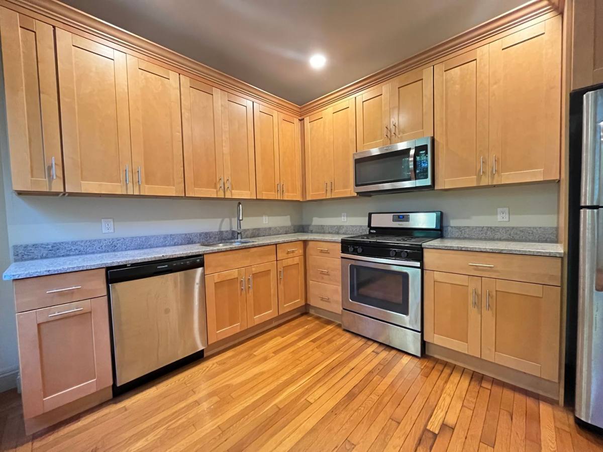 Apartment for rent at 671-675 Orange St, New Haven, CT 06511
