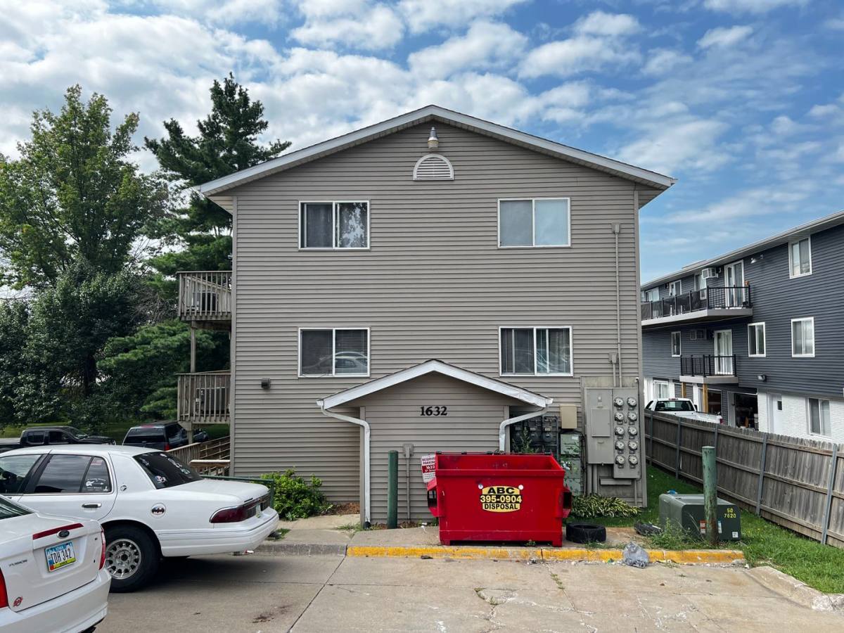 Apartment for rent at 1632 5th St, Coralville, IA 52241