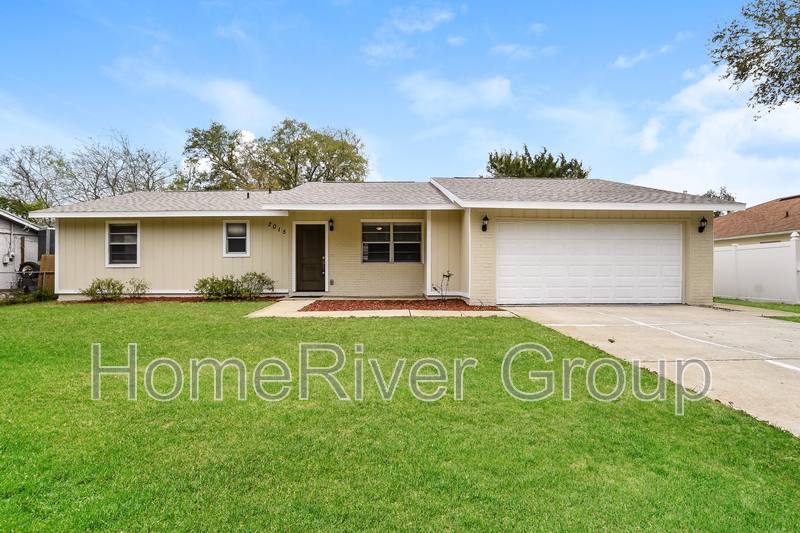 House for rent at 2015 Juniper Dr, Edgewater, FL 32141