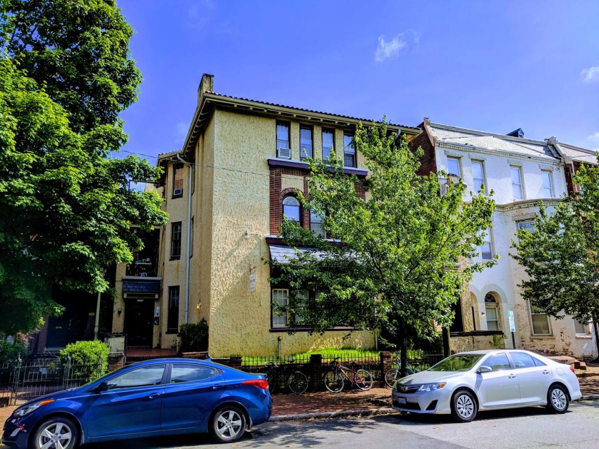 Apartment for rent at 1110 Grove Ave, Richmond, VA 23220