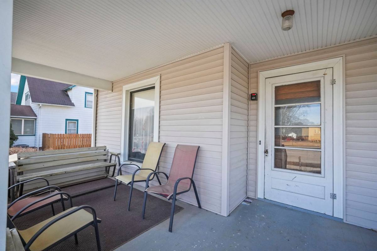 Apartment for rent at 1407, 1409, 1411 Main St, Cedar Falls, IA 50613