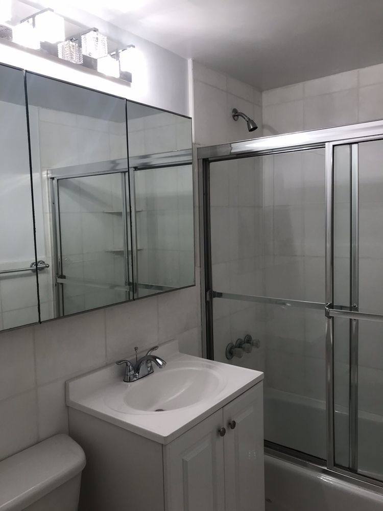 Apartment for rent at 1570 1st Ave #1D, New York, NY 10028