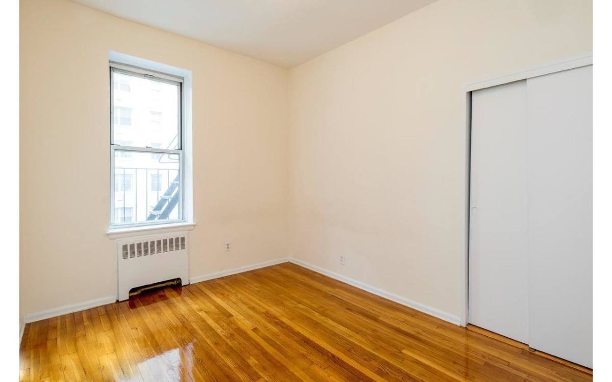 Apartment for rent at 133 E 84th St #3D, New York, NY 10028