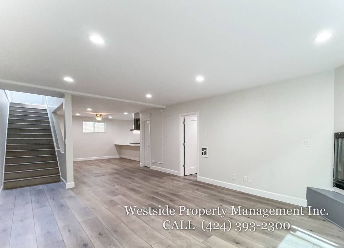 Apartment for rent at 942 7th St #5, Santa Monica, CA 90403