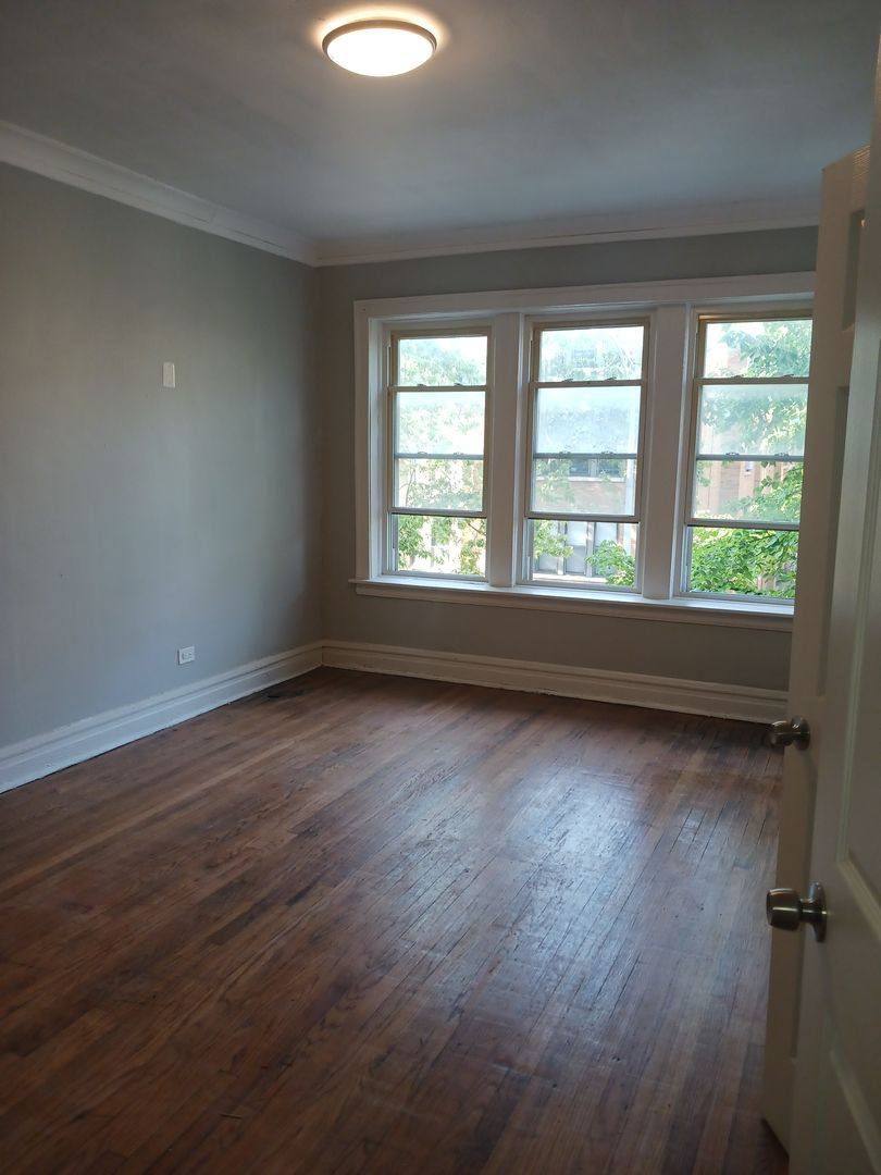 Apartment for rent at 5735 W Washington Blvd, Chicago, IL 60644