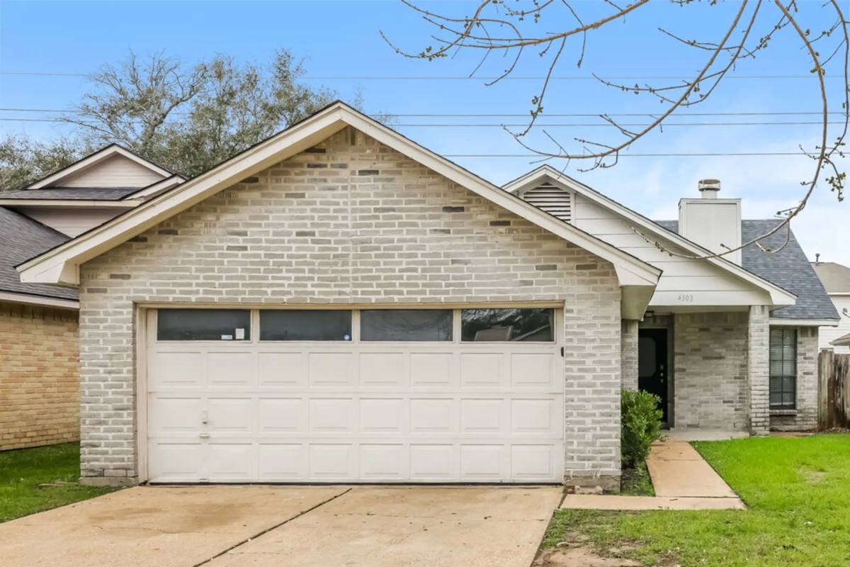 House for rent at 4303 Hawk Meadow Dr, Katy, TX 77449