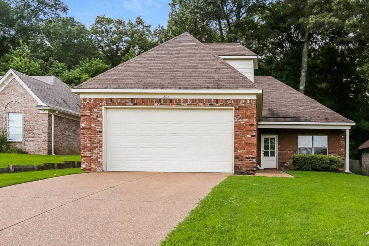 House for rent at 225 Garden Springs Dr, Oakland, TN 38060