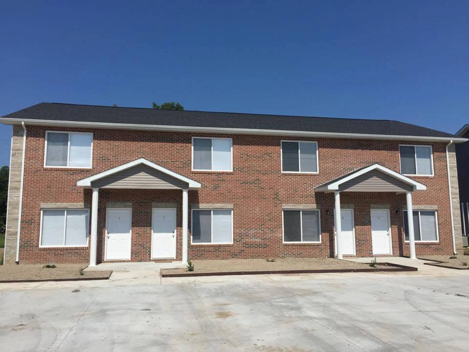 Apartment for rent at Stone Ridge, 101 Burlington Lane, Chaffee, MO 63740