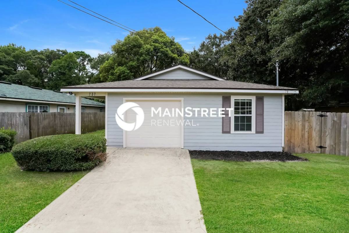 House for rent at 737 N Cypress Ave, Green Cove Springs, FL 32043