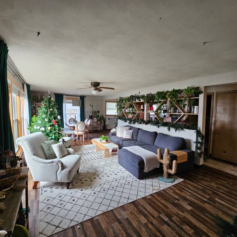 Apartment for rent at 305 N Hickory St, Platteville, WI 53818
