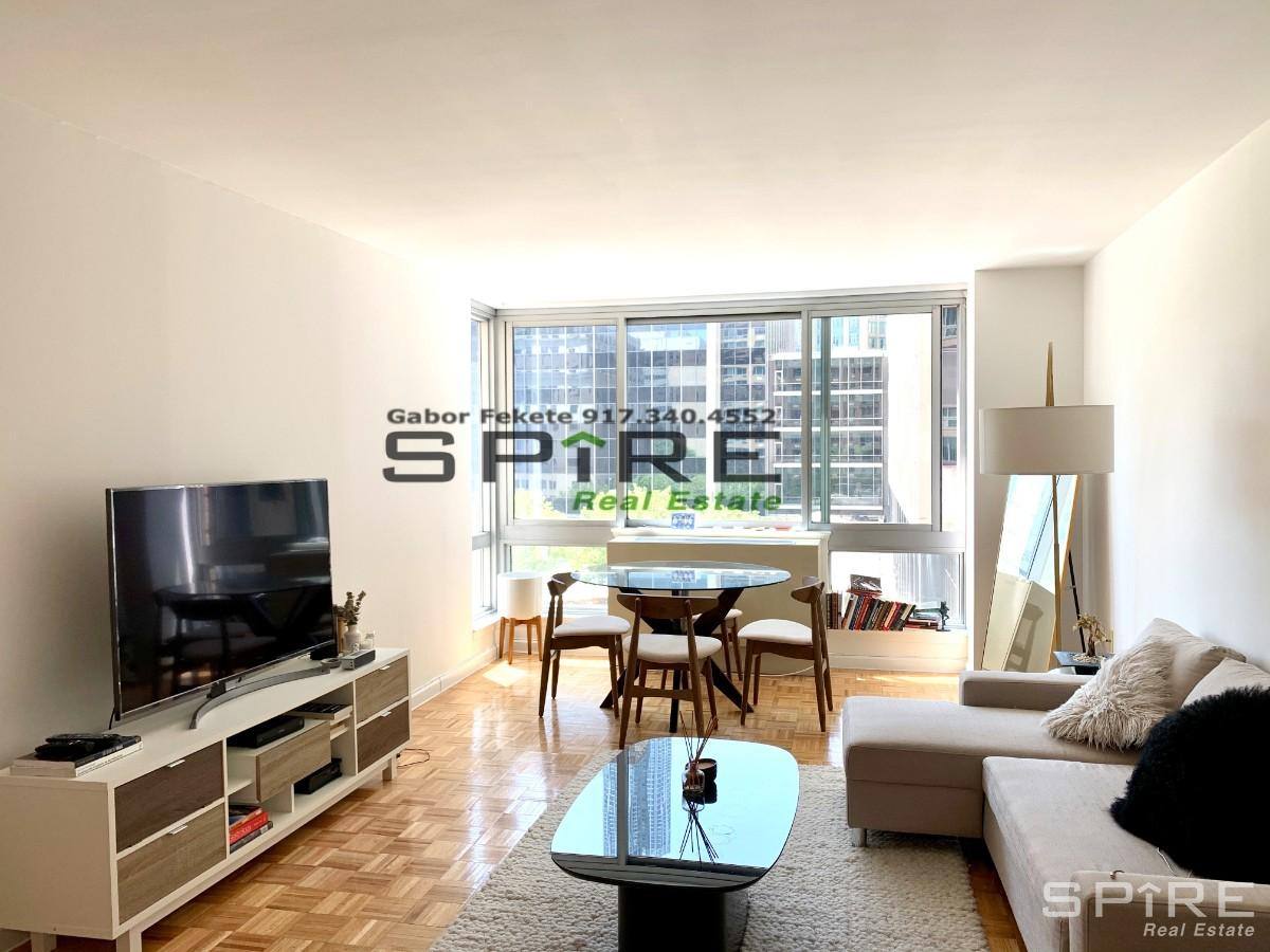 Apartment for rent at 111 Worth St #4X, New York, NY 10013