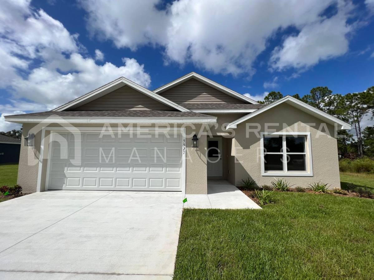 House for rent at 5527 Castania Dr, Sebring, FL 33872
