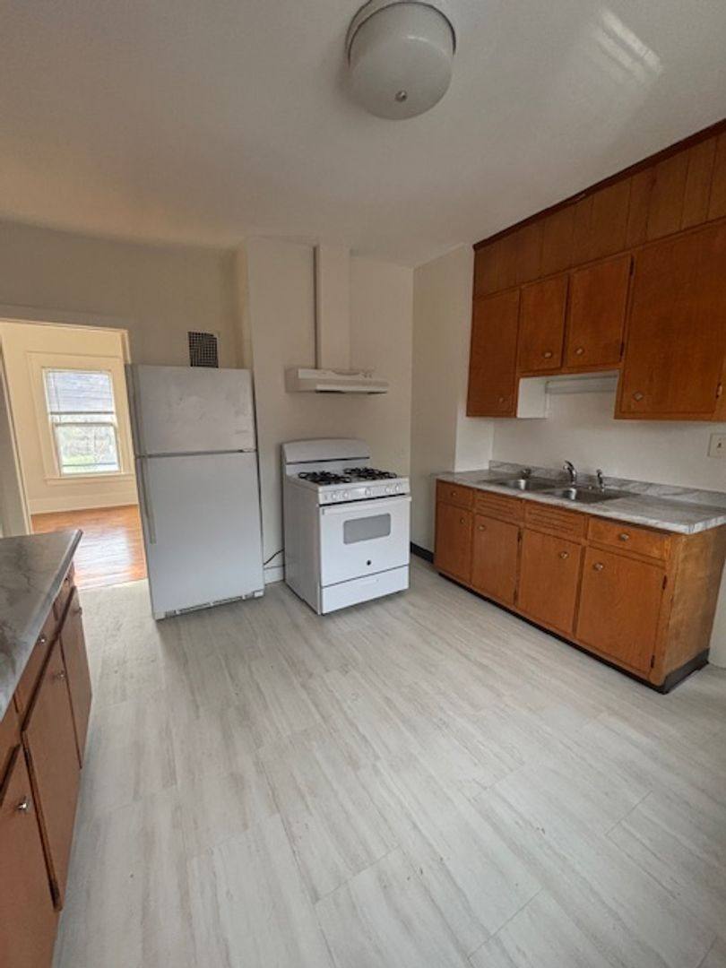 Apartment for rent at 953-55 Westcott St, Syracuse, NY 13210