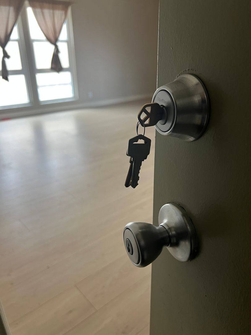 Apartment for rent at 14547 Saticoy St, Van Nuys, CA 91405