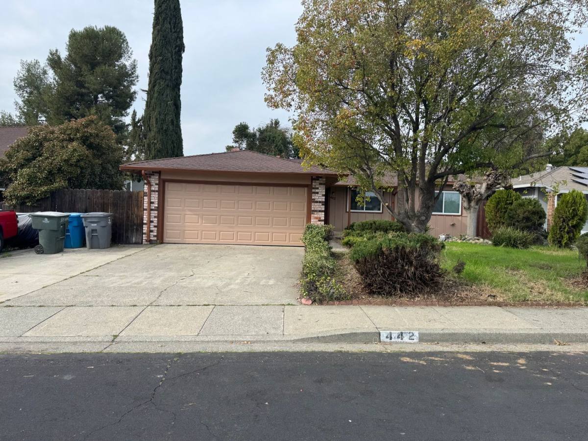House for rent at 442 Manchester Way, Vacaville, CA 95687