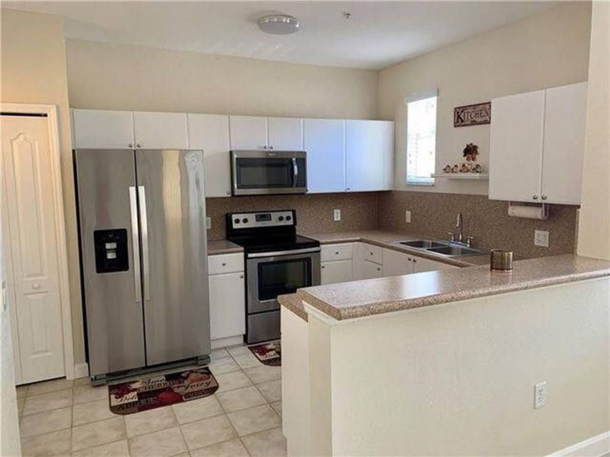 Condo for rent at 1105 Shoma Dr, Wellington, FL 33414