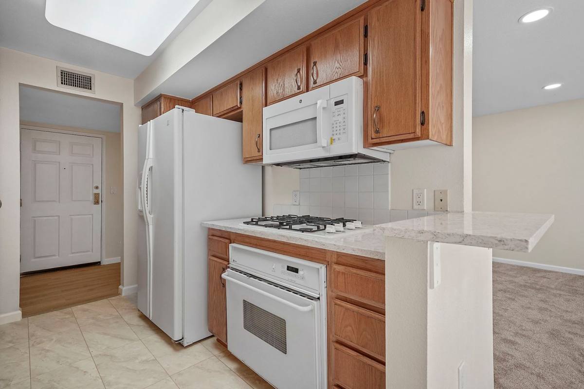 Apartment for rent at 4501 Cedros Ave, Sherman Oaks, CA 91403