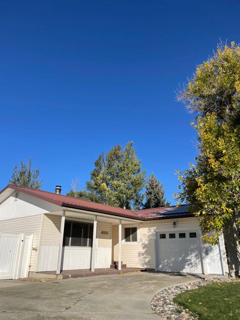 House for rent at 1036 8th Ave, Laurel, MT 59044