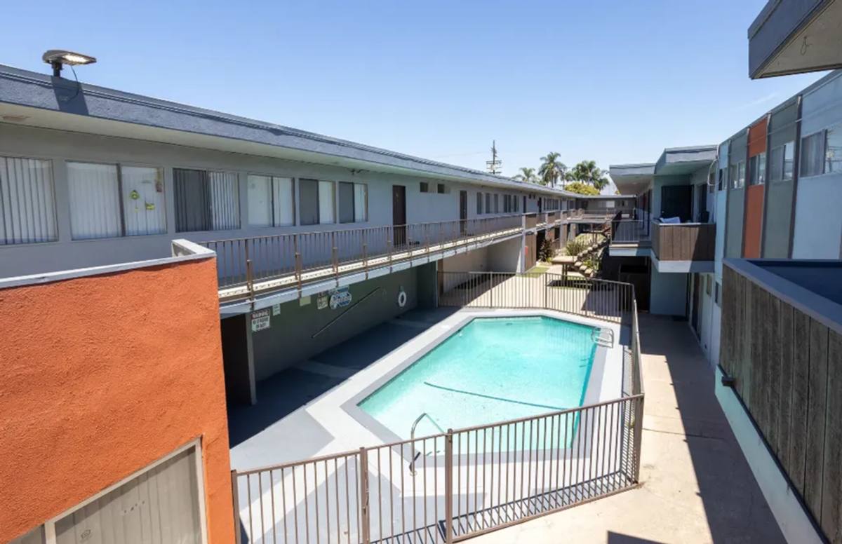 Apartment for rent at 14612 Saticoy St, Van Nuys, CA 91405