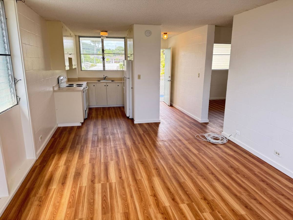 1324 Dominis St, Honolulu, HI 96822