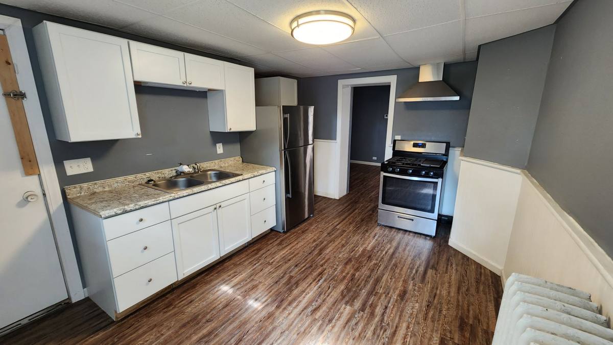 Apartment for rent at 1308 5th Ave S, La Crosse, WI 54601