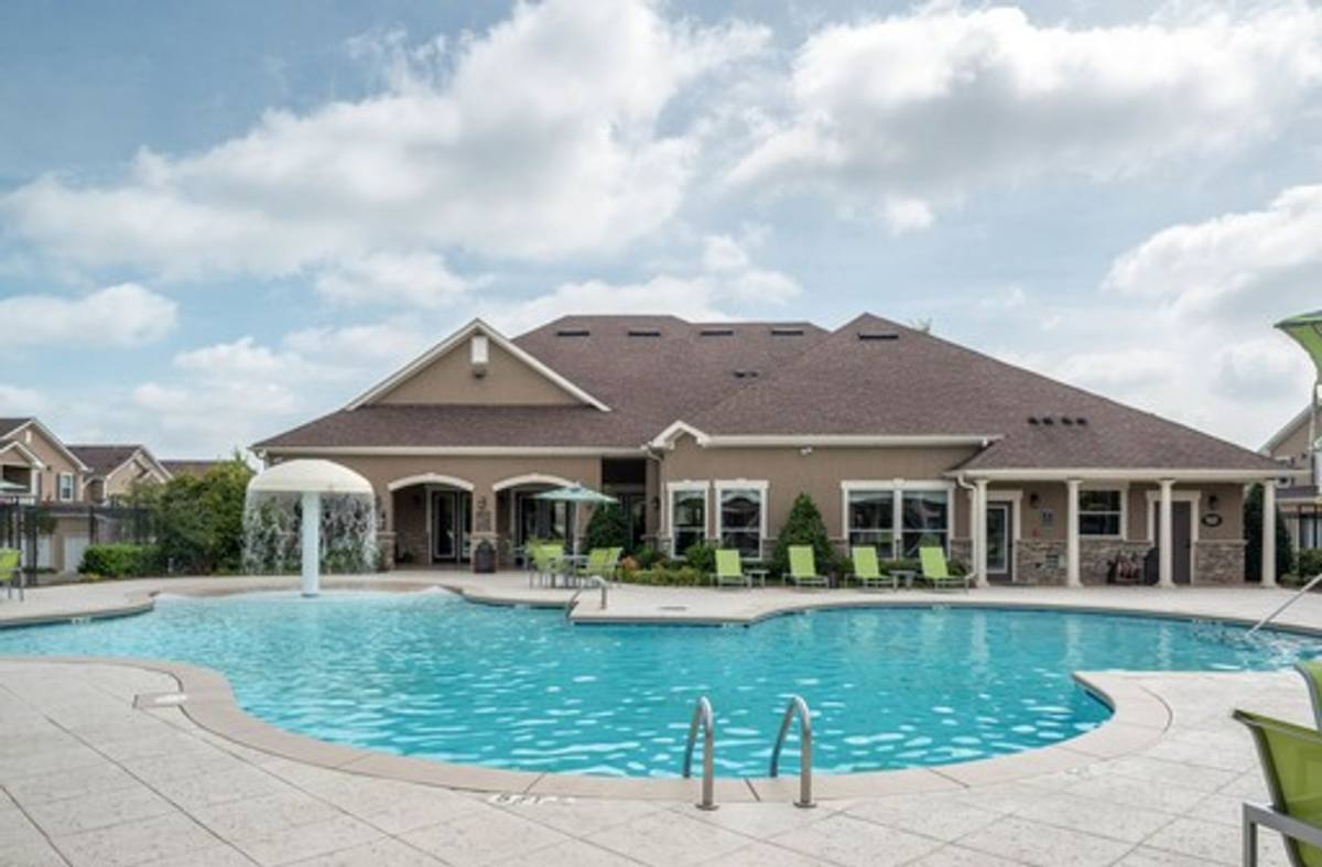 Apartment for rent at 2000 Central Parkway, Montgomery, AL 36106
