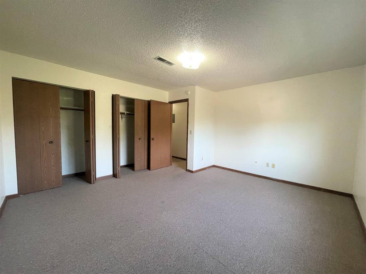 Apartment for rent at 34 Lincoln Ave, Iowa City, IA 52245