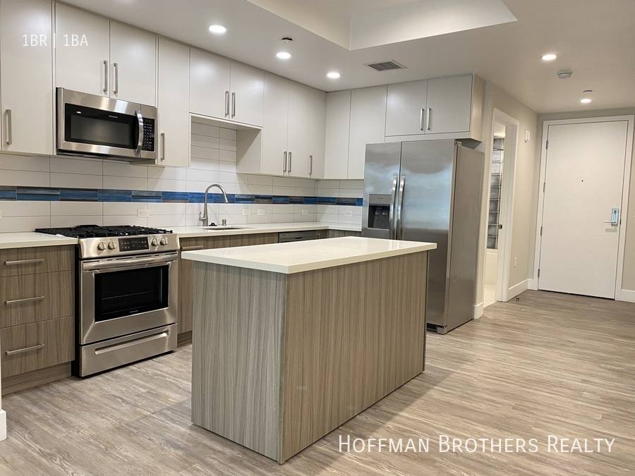 Apartment for rent at 5550 Bonner Ave #212, North Hollywood, CA 91601