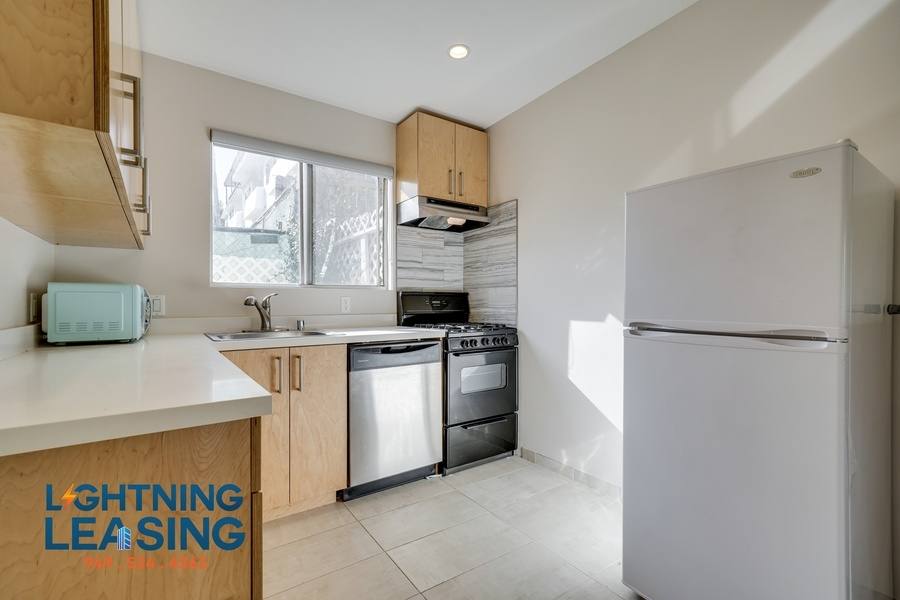 1207 3 5 Horn Ave #8D, West Hollywood, CA 90069