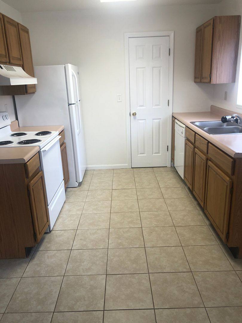 Apartment for rent at 602 Waterford Court, Rolla, MO 65401