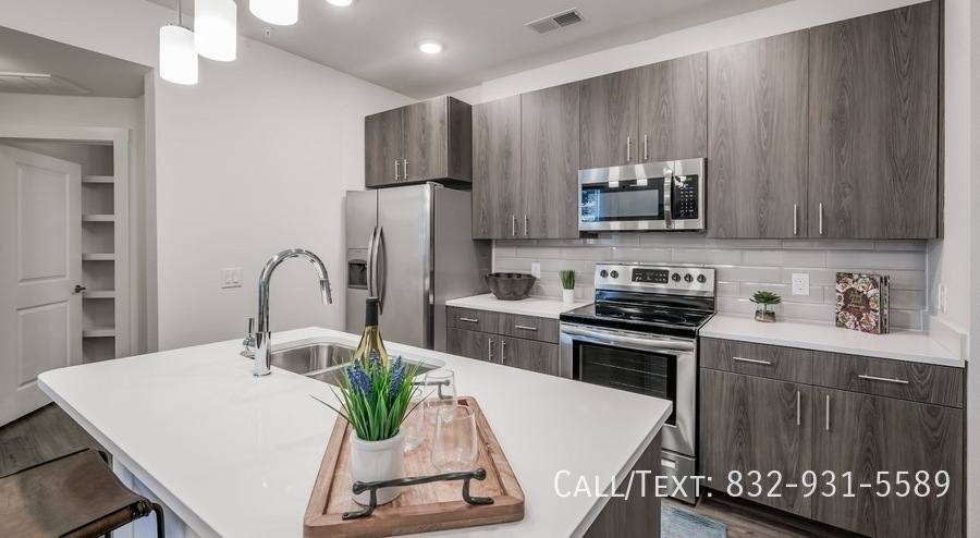 Apartment for rent at 9090 Creekside Forest Dr #CPR1, Tomball, TX 77375