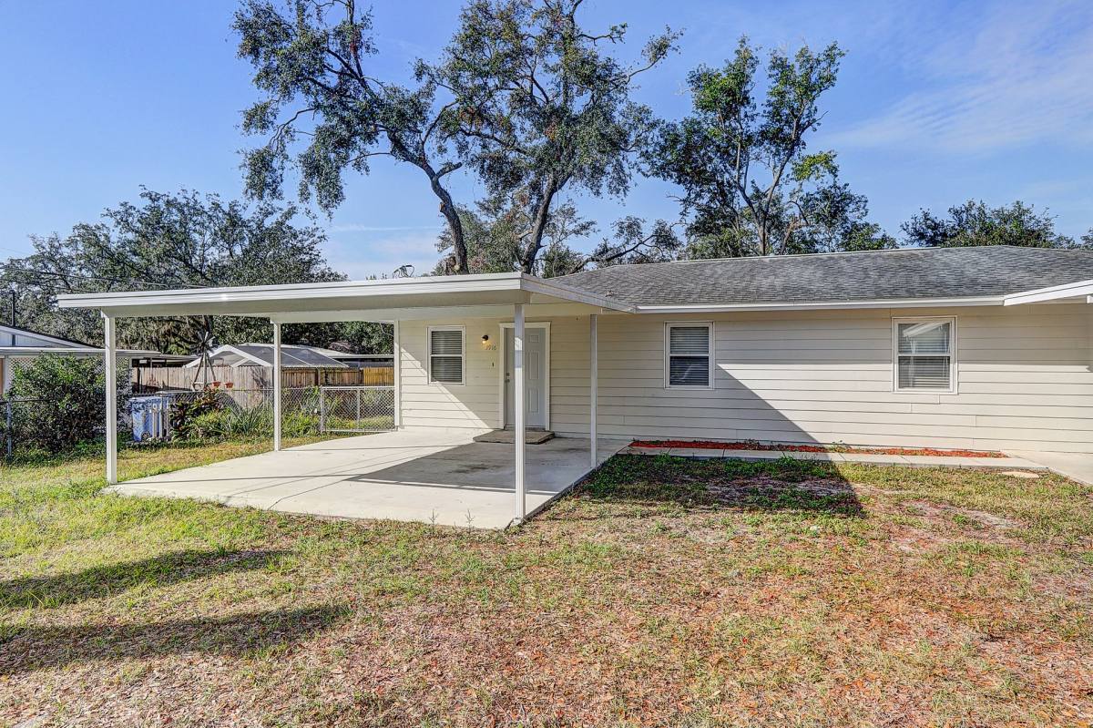 House for rent at 3916 Broad St, Seffner, FL 33584